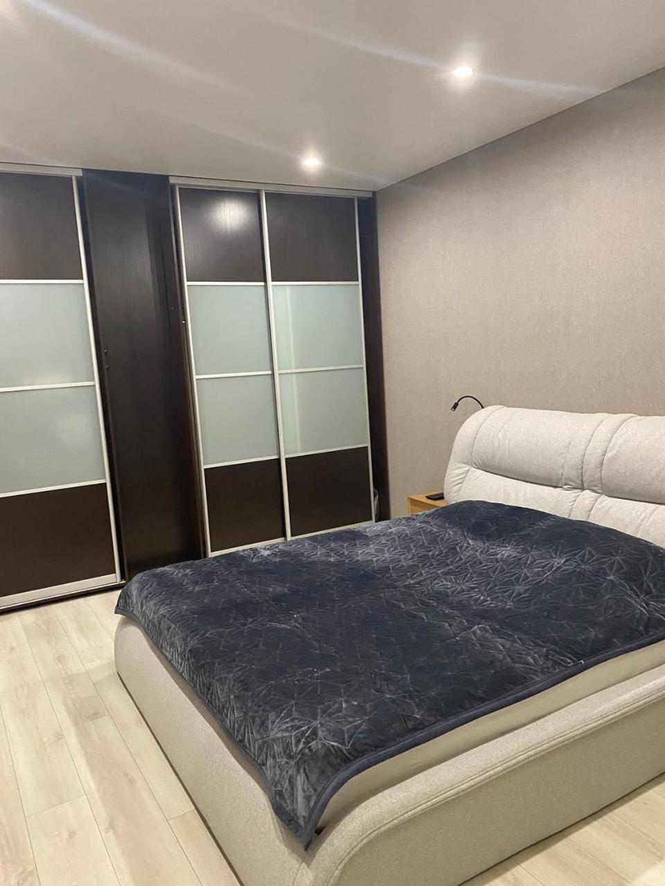 Apartpoltava Двокімнатні Апартаменти З Джакузі Біля Листопаду Exteriér fotografie