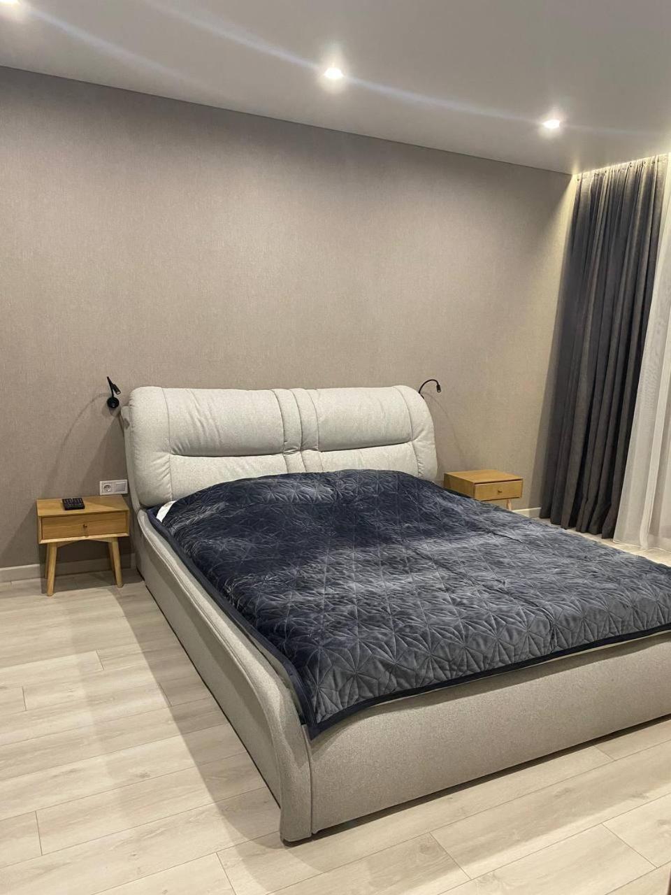 Apartpoltava Двокімнатні Апартаменти З Джакузі Біля Листопаду Exteriér fotografie