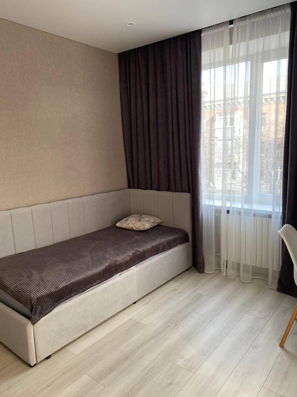 Apartpoltava Двокімнатні Апартаменти З Джакузі Біля Листопаду Exteriér fotografie